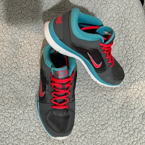 Pre owned Nike Woman Flex trainer 4 running shoes size 9.5 - Picture 1 of 10